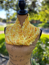 Load image into Gallery viewer, Hedgerow Cowl