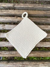 Load image into Gallery viewer, Thermal Stitch Cotton Potholder
