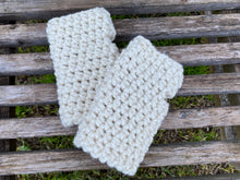 Load image into Gallery viewer, Chunky Fingerless Mittens for Women