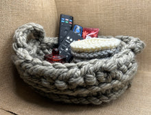 Load image into Gallery viewer, Chunky wool basket
