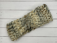 Load image into Gallery viewer, Chunky Twist Headband
