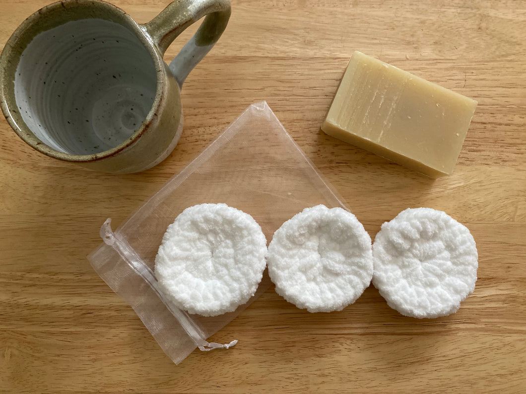 Love Your Face: Gentle touch eye makeup remover pad trio