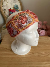 Load image into Gallery viewer, Granny Square Headband
